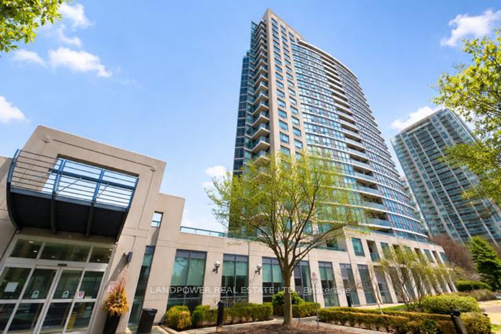 2005 - 28 Harrison Garden Boulevard, Willowdale East, Toronto photo number 2