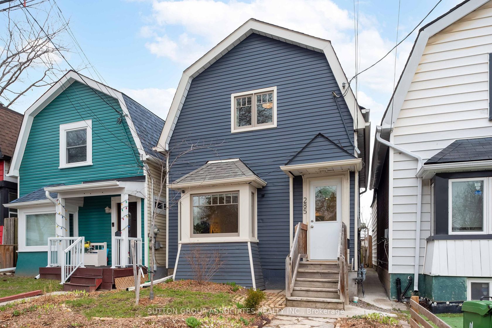 285 Harvie Avenue, Fairbank, Toronto photo number 2