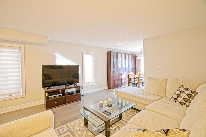 Photo 19 at 1066 Foxglove Place, East Credit, Mississauga