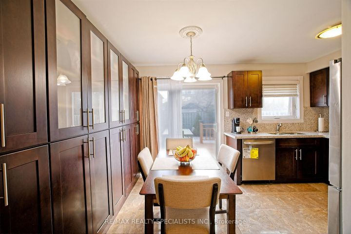 Photo 22 at 1066 Foxglove Place, East Credit, Mississauga