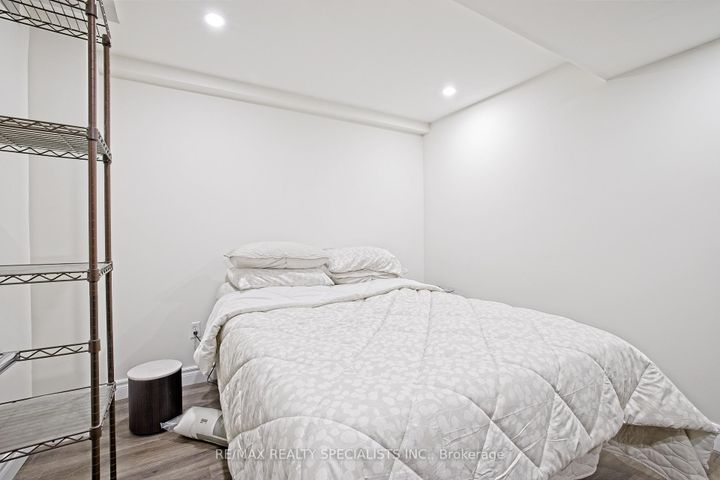 Photo 43 at 1066 Foxglove Place, East Credit, Mississauga