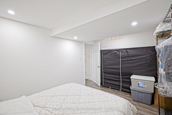 Photo 44 at 1066 Foxglove Place, East Credit, Mississauga