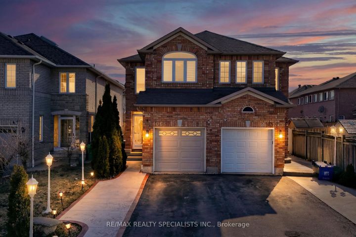 Photo 48 at 1066 Foxglove Place, East Credit, Mississauga