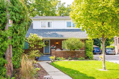 Photo 1 at 10 King Street Crescent, Weston, Toronto