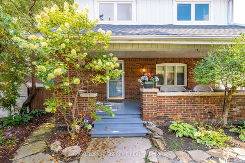 Photo 2 at 10 King Street Crescent, Weston, Toronto