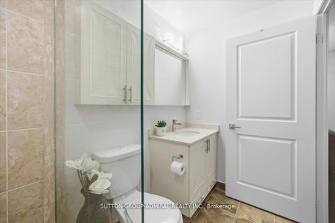 Photo 13 at 204 - 95 North Park Road, Beverley Glen, Vaughan