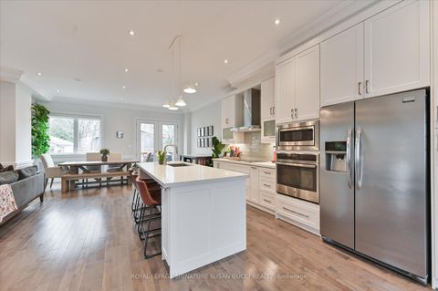 Photo 10 at 20 Warvet Crescent, Parkview, Toronto