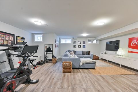 Photo 34 at 20 Warvet Crescent, Parkview, Toronto