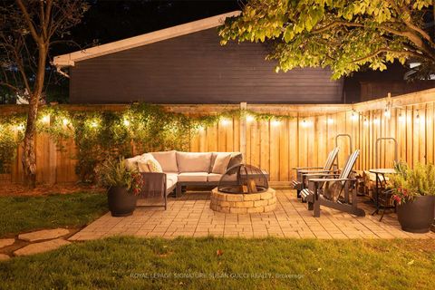 Photo 47 at 20 Warvet Crescent, Parkview, Toronto