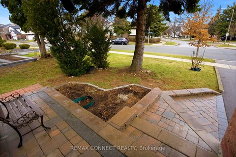 Photo 3 at 140 Placentia Boulevard, Agincourt North, Toronto