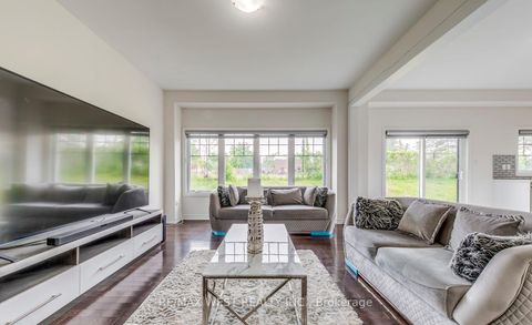 Photo 8 at 286 Danny Wheeler Boulevard, Keswick North, Georgina