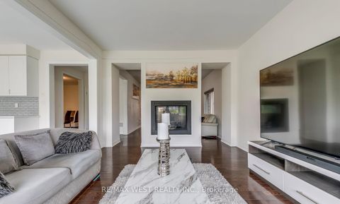 Photo 12 at 286 Danny Wheeler Boulevard, Keswick North, Georgina