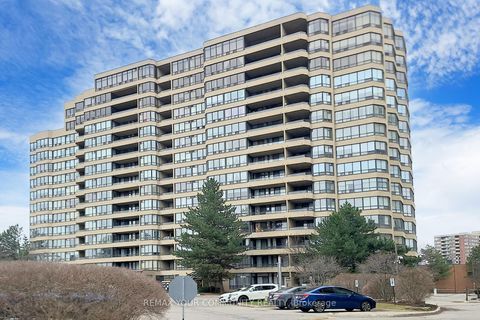 Photo 1 at 319 - 32 Clarissa Drive, Harding, Richmond Hill