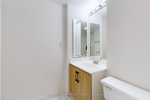 Photo 31 at 319 - 32 Clarissa Drive, Harding, Richmond Hill