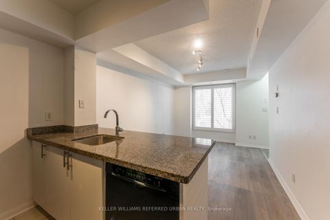 Photo 2 at 651 - 3 Everson Drive, Willowdale East, Toronto