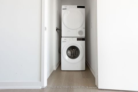 Photo 5 at 720 - 859 The Queensway, Queensway, Toronto