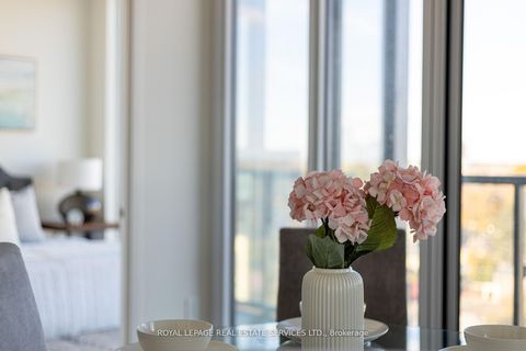 Photo 14 at 720 - 859 The Queensway, Queensway, Toronto