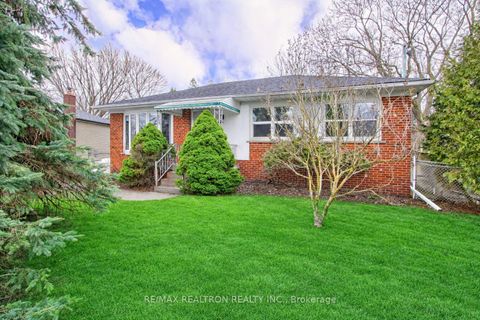 Photo 0 at 72 Monkswood Crescent, Central Newmarket, Newmarket