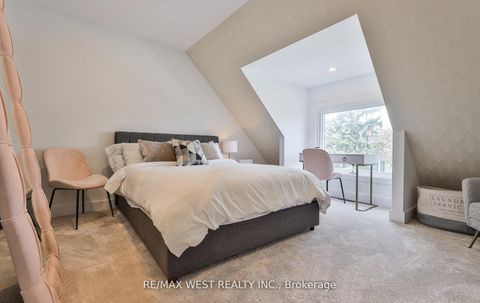 Photo 14 at 734 Shaw Street, Little Italy, Toronto