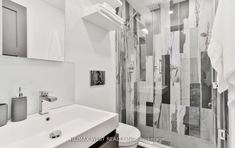 Photo 28 at 734 Shaw Street, Little Italy, Toronto