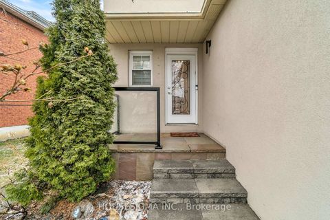 Photo 3 at 353 Brownridge Drive, Brownridge, Vaughan
