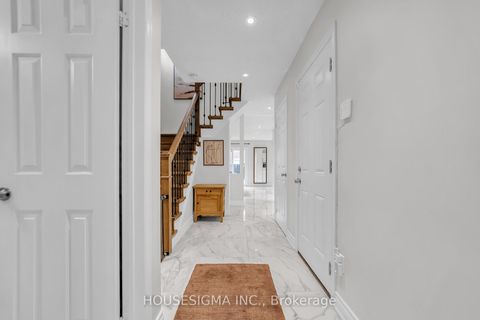 Photo 4 at 353 Brownridge Drive, Brownridge, Vaughan