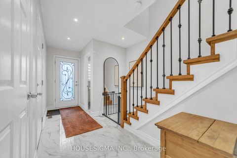 Photo 6 at 353 Brownridge Drive, Brownridge, Vaughan