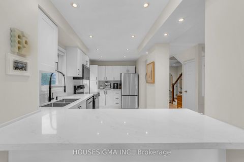 Photo 17 at 353 Brownridge Drive, Brownridge, Vaughan