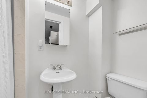 Photo 31 at 353 Brownridge Drive, Brownridge, Vaughan