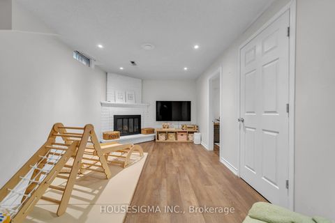 Photo 34 at 353 Brownridge Drive, Brownridge, Vaughan