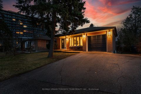 Photo 1 at 57 Bledlow Manor Drive, Guildwood, Toronto