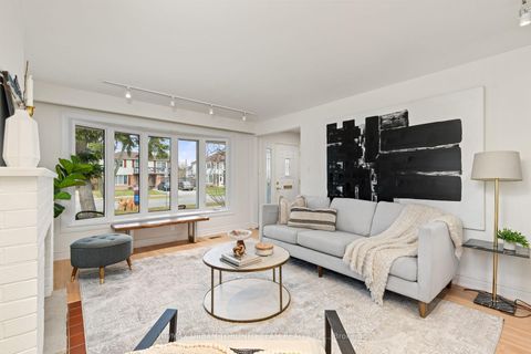 Photo 2 at 57 Bledlow Manor Drive, Guildwood, Toronto