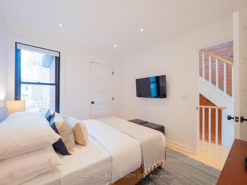 Photo 26 at 192 Withrow Avenue, North Riverdale, Toronto