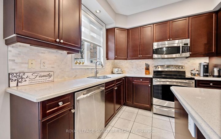 Photo 14 at 19 - 5988 Turney Drive, Streetsville, Mississauga