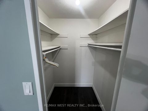 Photo 11 at 202 - 130 Neptune Drive, Lawrence, Toronto