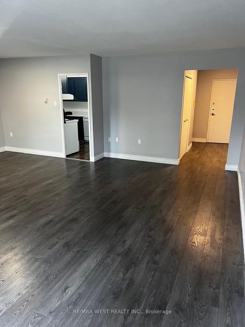 Photo 17 at 202 - 130 Neptune Drive, Lawrence, Toronto