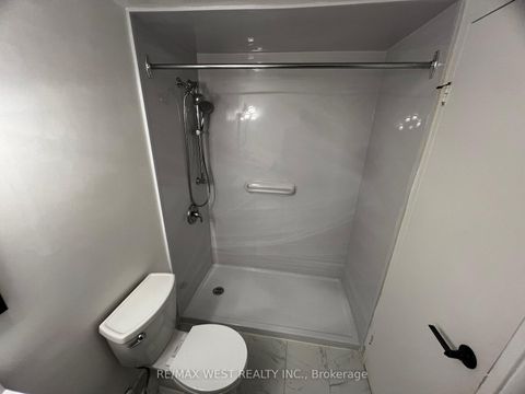 Photo 23 at 202 - 130 Neptune Drive, Lawrence, Toronto