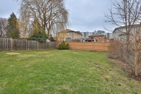 Photo 2 at 39 Wickford Drive, Maple Leaf, Toronto
