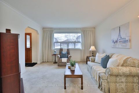 Photo 5 at 39 Wickford Drive, Maple Leaf, Toronto