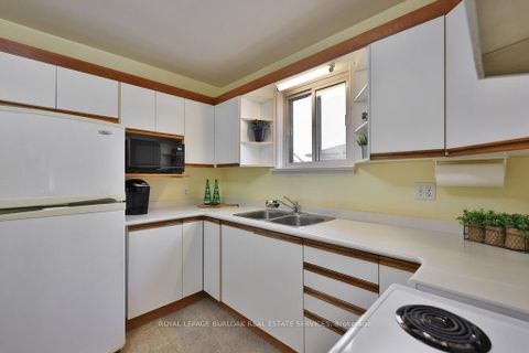 Photo 12 at 39 Wickford Drive, Maple Leaf, Toronto