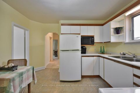 Photo 13 at 39 Wickford Drive, Maple Leaf, Toronto