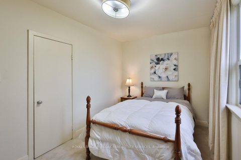 Photo 16 at 39 Wickford Drive, Maple Leaf, Toronto