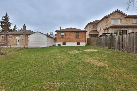 Photo 34 at 39 Wickford Drive, Maple Leaf, Toronto