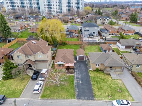 Photo 38 at 39 Wickford Drive, Maple Leaf, Toronto