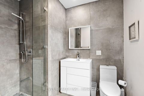 Photo 13 at 89 Foxley Street, Bellwoods, Toronto