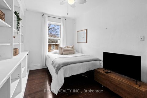 Photo 16 at 89 Foxley Street, Bellwoods, Toronto