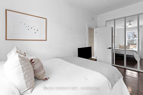 Photo 17 at 89 Foxley Street, Bellwoods, Toronto