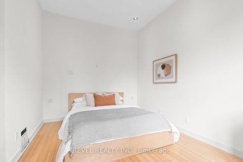 Photo 23 at 89 Foxley Street, Bellwoods, Toronto