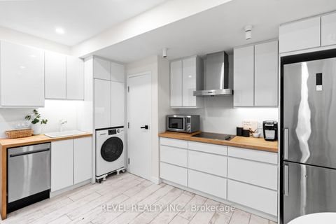 Photo 26 at 89 Foxley Street, Bellwoods, Toronto