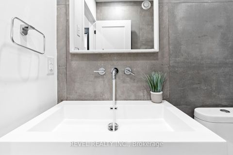 Photo 31 at 89 Foxley Street, Bellwoods, Toronto